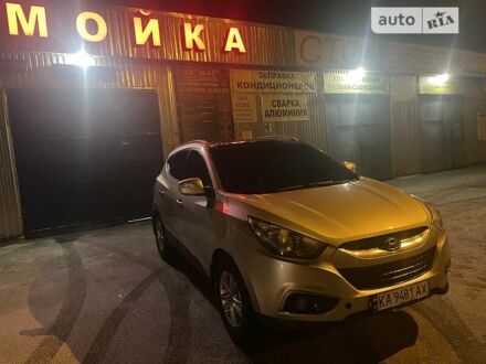 Хендай іх35 2011 у Києві на Automoto.ua Сірий Хендай іх35, об'ємом двигуна 2 л та пробігом 198 тис. км за 10400 $, фото 1 на Automoto.ua