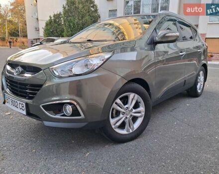 Серый Хендай их35, объемом двигателя 2 л и пробегом 101 тыс. км за 12700 $, фото 1 на Automoto.ua