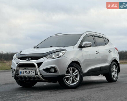 Серый Хендай их35, объемом двигателя 2 л и пробегом 132 тыс. км за 11999 $, фото 1 на Automoto.ua