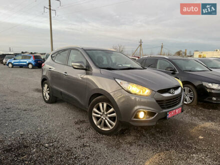 Сірий Хендай іх35, об'ємом двигуна 2 л та пробігом 120 тис. км за 14999 $, фото 1 на Automoto.ua