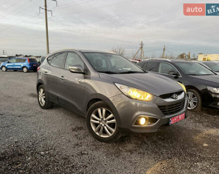 Сірий Хендай іх35, об'ємом двигуна 2 л та пробігом 120 тис. км за 14999 $, фото 1 на Automoto.ua