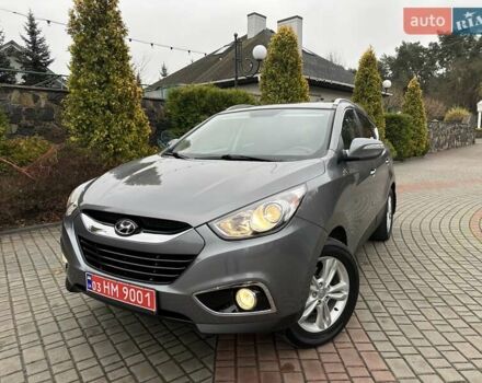 Серый Хендай их35, объемом двигателя 2 л и пробегом 107 тыс. км за 15900 $, фото 1 на Automoto.ua