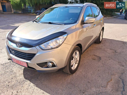 Серый Хендай их35, объемом двигателя 0 л и пробегом 189 тыс. км за 15000 $, фото 1 на Automoto.ua