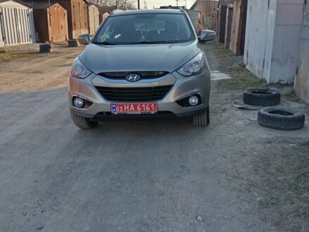 Хендай их35 2011 в Ровно на Automoto.ua Серый Хендай их35, объемом двигателя 2 л и пробегом 177 тыс. км за 13300 $, фото 1 на Automoto.ua