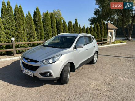 Сірий Хендай іх35, об'ємом двигуна 2 л та пробігом 224 тис. км за 12500 $, фото 1 на Automoto.ua