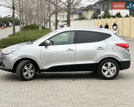 Сірий Хендай іх35, об'ємом двигуна 2 л та пробігом 156 тис. км за 9500 $, фото 1 на Automoto.ua