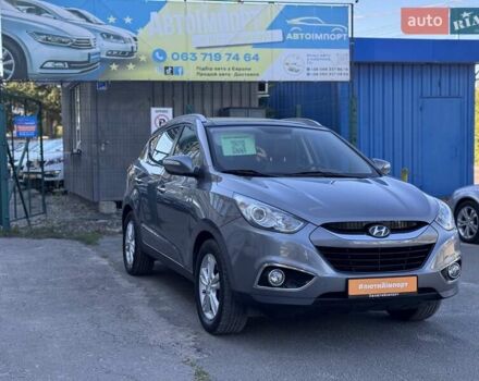 Серый Хендай их35, объемом двигателя 1.7 л и пробегом 231 тыс. км за 12950 $, фото 1 на Automoto.ua