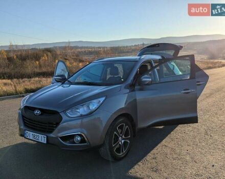 Сірий Хендай іх35, об'ємом двигуна 2 л та пробігом 175 тис. км за 10900 $, фото 1 на Automoto.ua