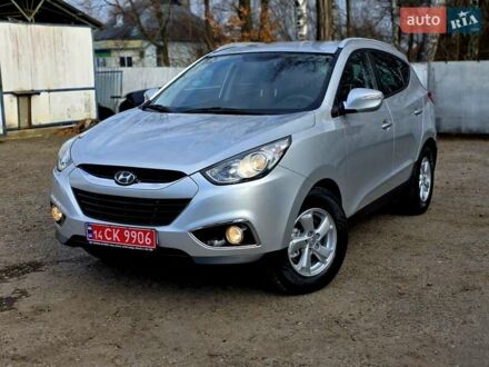 Серый Хендай их35, объемом двигателя 1.7 л и пробегом 186 тыс. км за 11700 $, фото 1 на Automoto.ua