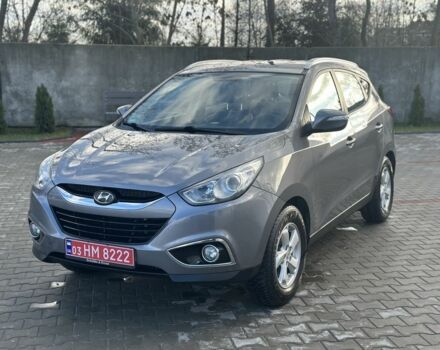 Серый Хендай их35, объемом двигателя 2 л и пробегом 253 тыс. км за 13800 $, фото 1 на Automoto.ua