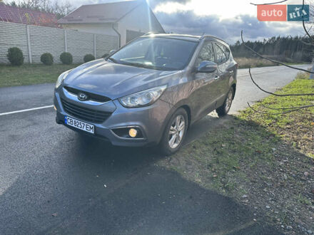 Сірий Хендай іх35, об'ємом двигуна 2 л та пробігом 175 тис. км за 15000 $, фото 1 на Automoto.ua