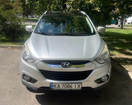 Сірий Хендай іх35, об'ємом двигуна 2 л та пробігом 238 тис. км за 13500 $, фото 1 на Automoto.ua