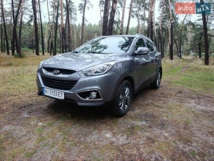 Серый Хендай их35, объемом двигателя 2 л и пробегом 193 тыс. км за 13850 $, фото 1 на Automoto.ua