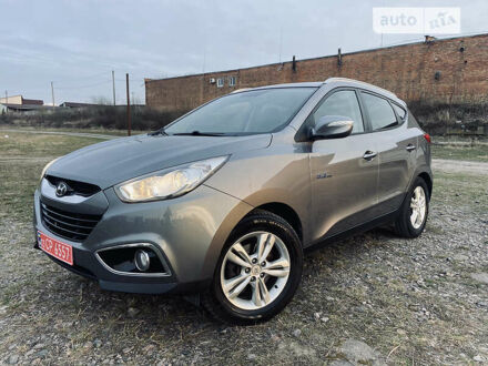 Хендай их35 2013 в Луцке на Automoto.ua Серый Хендай их35, объемом двигателя 1.7 л и пробегом 185 тыс. км за 12499 $, фото 1 на Automoto.ua