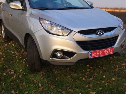 Серый Хендай их35, объемом двигателя 2 л и пробегом 208 тыс. км за 14750 $, фото 1 на Automoto.ua