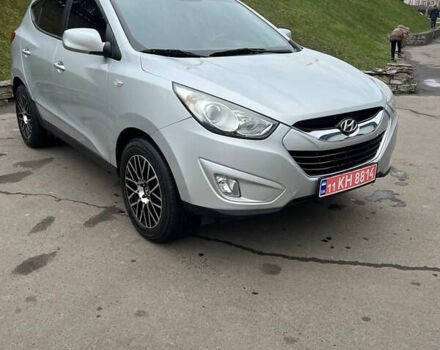 Серый Хендай их35, объемом двигателя 2 л и пробегом 197 тыс. км за 13900 $, фото 1 на Automoto.ua