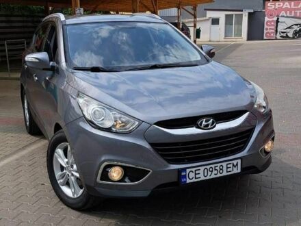 Серый Хендай их35, объемом двигателя 2 л и пробегом 198 тыс. км за 15000 $, фото 1 на Automoto.ua