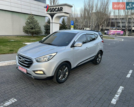 Серый Хендай их35, объемом двигателя 2 л и пробегом 168 тыс. км за 13800 $, фото 1 на Automoto.ua