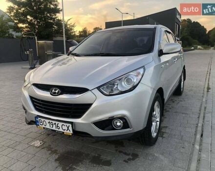 Сірий Хендай іх35, об'ємом двигуна 2 л та пробігом 265 тис. км за 12000 $, фото 1 на Automoto.ua