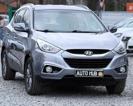 Сірий Хендай іх35, об'ємом двигуна 2 л та пробігом 240 тис. км за 13000 $, фото 1 на Automoto.ua