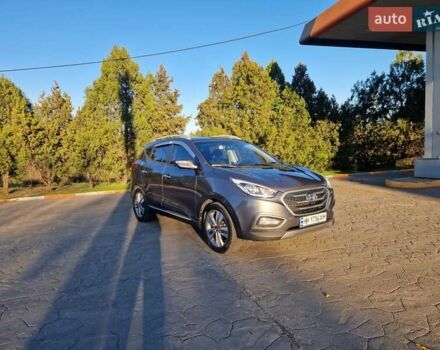 Серый Хендай их35, объемом двигателя 2 л и пробегом 138 тыс. км за 15200 $, фото 1 на Automoto.ua