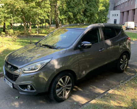 Серый Хендай их35, объемом двигателя 2 л и пробегом 228 тыс. км за 14300 $, фото 1 на Automoto.ua
