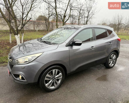 Серый Хендай их35, объемом двигателя 2 л и пробегом 124 тыс. км за 16850 $, фото 1 на Automoto.ua