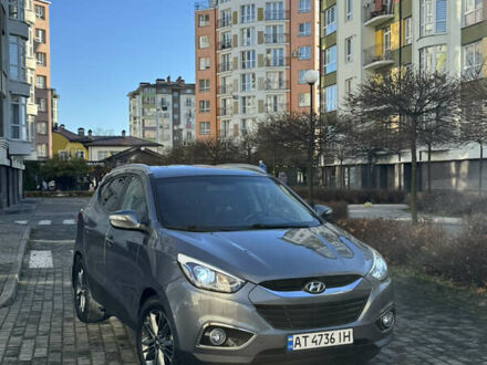 Серый Хендай их35, объемом двигателя 2 л и пробегом 96 тыс. км за 14899 $, фото 1 на Automoto.ua