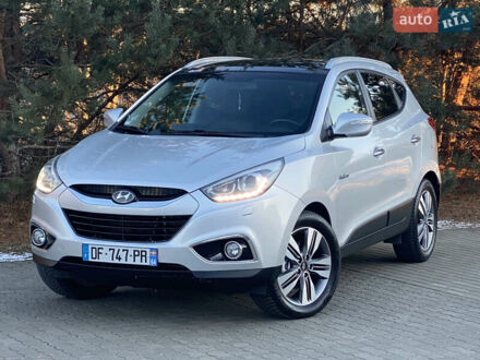 Серый Хендай их35, объемом двигателя 1.7 л и пробегом 164 тыс. км за 15000 $, фото 1 на Automoto.ua