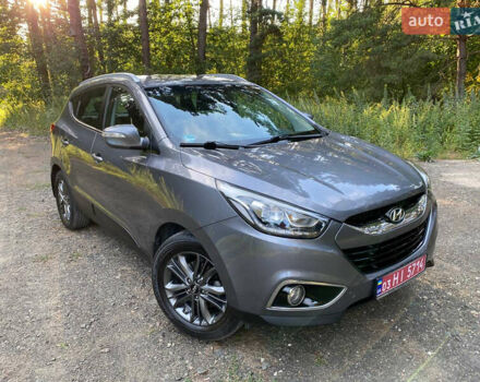 Серый Хендай их35, объемом двигателя 2 л и пробегом 227 тыс. км за 15299 $, фото 1 на Automoto.ua