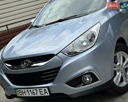 Синий Хендай их35, объемом двигателя 2 л и пробегом 105 тыс. км за 13300 $, фото 1 на Automoto.ua
