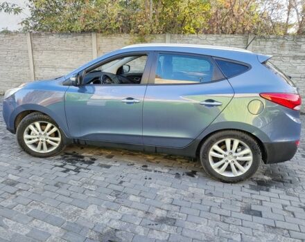 Синій Хендай іх35, об'ємом двигуна 2 л та пробігом 199 тис. км за 11600 $, фото 3 на Automoto.ua