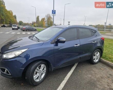 Синий Хендай их35, объемом двигателя 2 л и пробегом 138 тыс. км за 12400 $, фото 3 на Automoto.ua