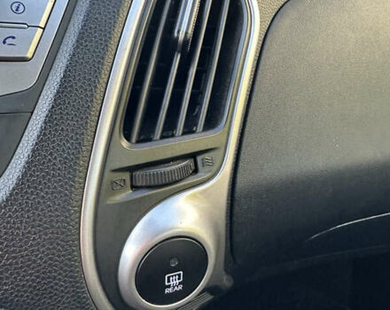 Синій Хендай іх35, об'ємом двигуна 2 л та пробігом 179 тис. км за 12999 $, фото 26 на Automoto.ua