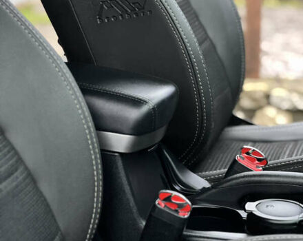 Синий Хендай их35, объемом двигателя 2 л и пробегом 158 тыс. км за 13999 $, фото 19 на Automoto.ua