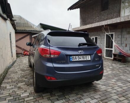 Синий Хендай их35, объемом двигателя 2 л и пробегом 200 тыс. км за 11000 $, фото 3 на Automoto.ua