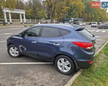 Синий Хендай их35, объемом двигателя 2 л и пробегом 138 тыс. км за 11500 $, фото 5 на Automoto.ua