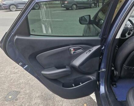 Синий Хендай их35, объемом двигателя 2 л и пробегом 138 тыс. км за 12400 $, фото 20 на Automoto.ua