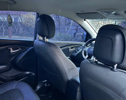 Синий Хендай их35, объемом двигателя 2 л и пробегом 158 тыс. км за 13999 $, фото 8 на Automoto.ua