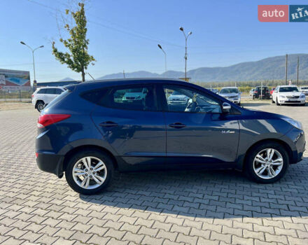 Синий Хендай их35, объемом двигателя 1.7 л и пробегом 263 тыс. км за 10800 $, фото 12 на Automoto.ua