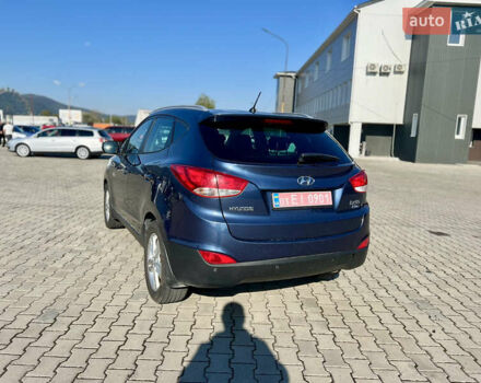 Синий Хендай их35, объемом двигателя 1.7 л и пробегом 263 тыс. км за 10800 $, фото 6 на Automoto.ua