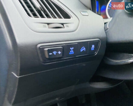 Хендай их35 2011 в Харькове на Automoto.ua Синий Хендай их35, объемом двигателя 2 л и пробегом 153 тыс. км за 9950 $, фото 54 на Automoto.ua