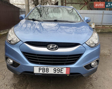 Синий Хендай их35, объемом двигателя 2 л и пробегом 227 тыс. км за 10700 $, фото 3 на Automoto.ua