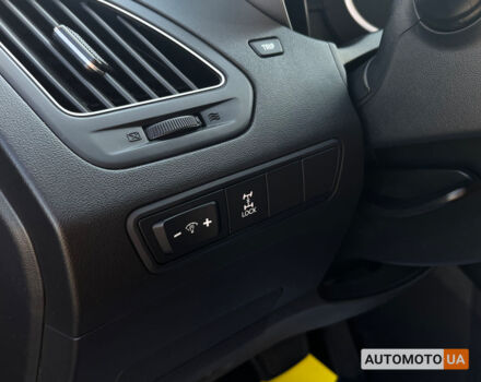 Хендай их35 2012 в Мукачеве на Automoto.ua Синий Хендай их35, объемом двигателя 2 л и пробегом 90 тыс. км за 13100 $, фото 12 на Automoto.ua