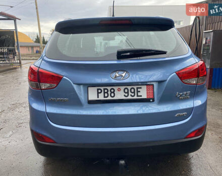 Синий Хендай их35, объемом двигателя 2 л и пробегом 227 тыс. км за 10700 $, фото 7 на Automoto.ua
