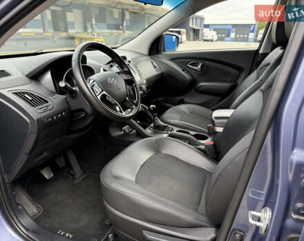 Синий Хендай их35, объемом двигателя 2 л и пробегом 234 тыс. км за 13550 $, фото 26 на Automoto.ua