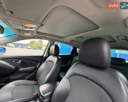 Синий Хендай их35, объемом двигателя 2 л и пробегом 234 тыс. км за 13550 $, фото 57 на Automoto.ua