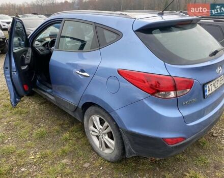 Синий Хендай их35, объемом двигателя 2 л и пробегом 165 тыс. км за 12000 $, фото 3 на Automoto.ua