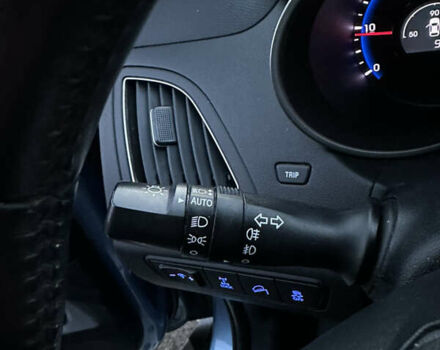 Синий Хендай их35, объемом двигателя 2 л и пробегом 219 тыс. км за 14950 $, фото 22 на Automoto.ua