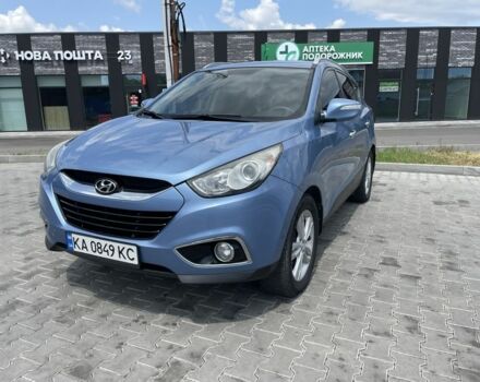 Синий Хендай их35, объемом двигателя 2 л и пробегом 139 тыс. км за 12800 $, фото 1 на Automoto.ua